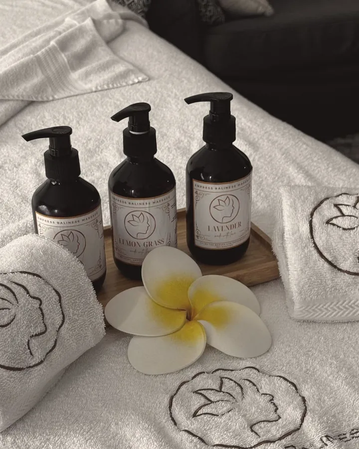 Aromatherapy massage with warm essential oils at home in Dubai