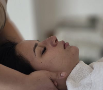 head and neck massage in dubai